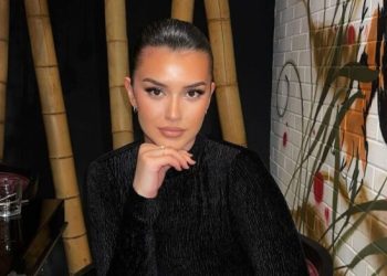 Verona e Bucit del në qytet, të gjithë sytë nga ajo