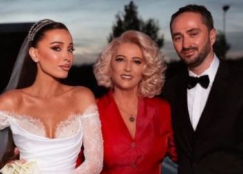 Vjehrrin e saj e shkeli vetura dhe e bëri për spital, ky ishte reagimi i rejës së Shkurte Fejzës