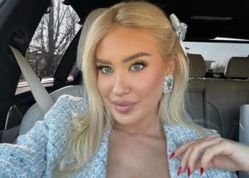 Çfarë po ndodhë? Dea Mishel ‘thumbon’ Arbanën?