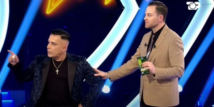 ‘Pёrplasje’ e ashpёr mes Albi Nakos dhe Arbёr Hajdarit, ndёrhyn Ledioni