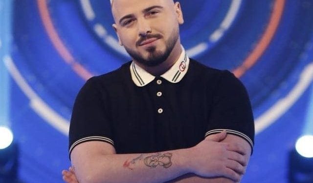 “Moderatori më i dobët në ekran, i paaftë…” / Nuk kursehet gazetarja, flet hapur për Ronaldo Sharkën!