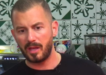 Plas ‘sherri’!/ Romeo dhe Juli i ulërasin njëri-tjetrit në fytyrë