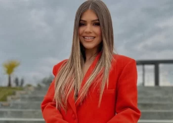 E ofenduan në rrjete sociale, Sarah Berisha i kthen përgjigje ndjekëses