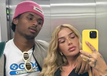 Karim Adeyemi publikon fotot e ëmbla me Loredanën