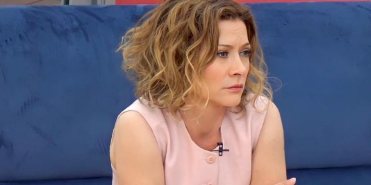 “Nuk mu duk aspak tendencioze, ajo tha një realitet të hidhur…”/Psikologia e njohur analizon me detaje situatën e Eglës: Nëse do të kishte qënë një vajzë e re nuk do të kishte guxuar