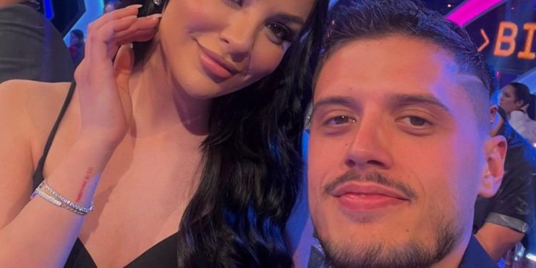 Sara publikon foto me Bardhin, komenti i motrës së tij merr vëmendjen!