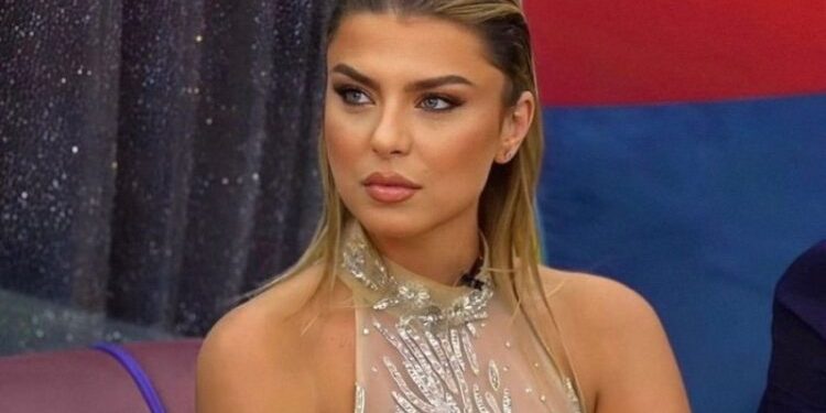 Mes lotësh, Rike rrëfen historinë e jetës:Babi solli tjetër femër në shtëpi