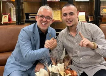 Don Xhoni në muajin e Ramazanit bën një familje me shtëpi