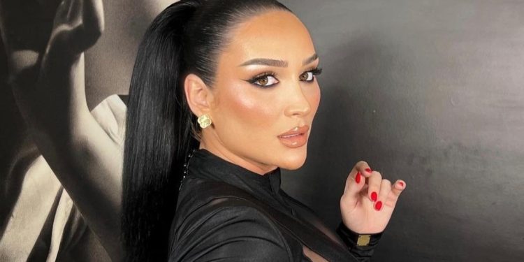 “Kam shtuar një masë”, Erjola Doçi flet për ndërhyrjen që ka bërë në gjoks