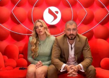 Pajtohen Romeo dhe Heidi? Puthje dhe përqafime mes dyshes