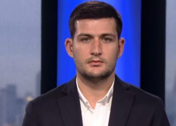 Upss! Arbër Hajdari tallet keq me Romeo Veshajn