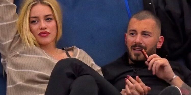 Të vetëm në lavanderi, Heidi dhe Romeo puthje pasionante