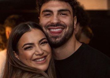 Të bëri të jesh dikush”/ Pas aludimeve për ndarje nga Ledri, Sara Hoxha ironizon keq ndjekësin: Faleminderit që…