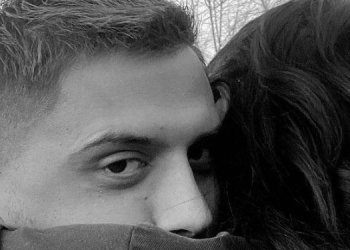 Bardhi romantik thur fjalët më të bukura për Sarën