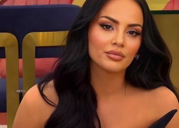 Sara publikon vetëm ushqim, mos është shtatzëne me Bardhin?