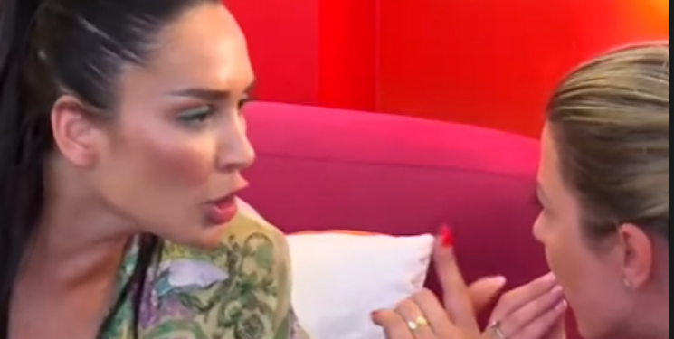 Erjola dhe Rikja nuk përmbahen, i bërtasin në fytyrë njëra-tjetrës