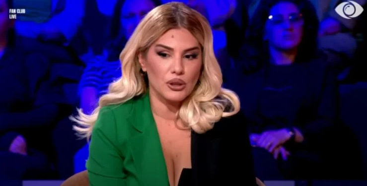 Egla e fitoi vëmendjen nga unë dhe Meritoni…