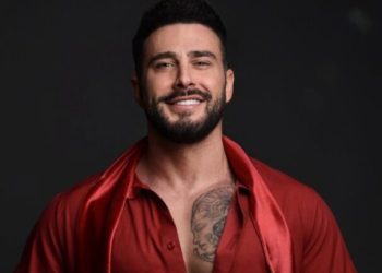 Roberti tha se do largohej për vajzën, banorët nxjerrin zbuluar produksionin e ‘Ferma Vip’ dhe zbulojnë të vërtetën e daljes së këngëtari