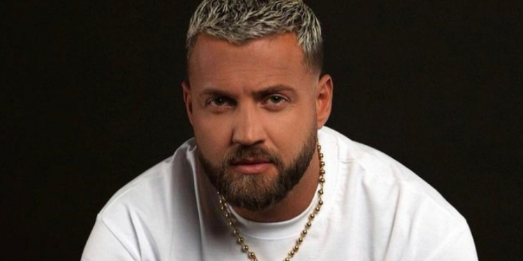 “U zgjova me një…”, Luizit i ndodh e papritura në shtëpi