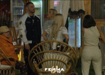 “Je fiks për të të puthur”! Çfarë po ndodh mes dy fermerëve?