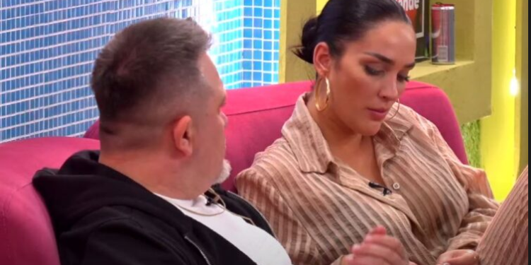 “Mos je e lidhur jashtë”/ Juli ngre dyshime mbi statusin e Erjola Doçit