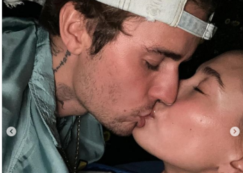 Hailey Bieber është në pritje të ëmbël