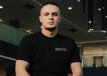 Don Xhoni në një romancë të re? Ja çfarë ka zbuluar ai