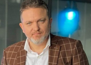 “Para dhe pas kredisë…”, Jul Deda bëhet nostalgjik, poston foton nga adoleshenca