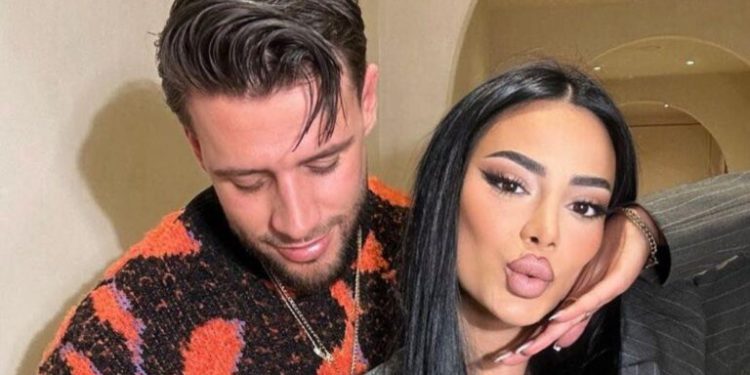 Në këtë gjendje e fotografon Lumbardhi të dashurën e tij Kaderin