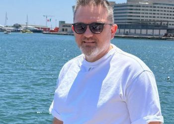 Nuk fitoi 100 mijë Euro, Juli i kundërpërgjigjet fansave: Flini rehat bashkë me E dhe R…