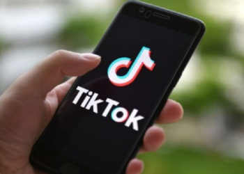 Ndalohet përdorimi i TikTok-ut në institucionet publike