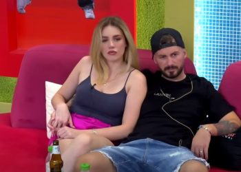 Dyshuan në dashurinë e tyre! Romeo Veshaj dhe Heidi Baçi kapen “mat” në pushime. Çifti shoqërohen nga…