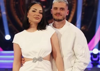 Nuk do ta besoni, kështu e ka ndryshuar Sara Bardhin