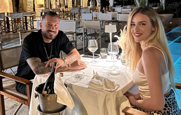 Ja si ia kanë shkruar Romeo dhe Heidi numrin në telefon njëri-tjetrit