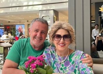 Në 40 vjetorin e martesës, Agron Llakaj kujton të shoqen: Festo me engjëjt, zemër