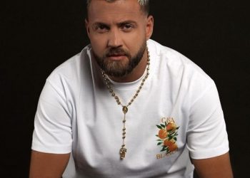 Çfarë i ndodhi? Luiz Ejlli shfaqet me shenja në kokë (Foto)