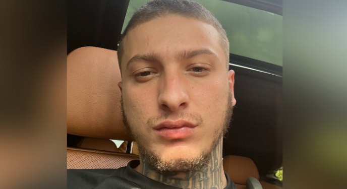 Fero fillon mëngjesin me një foto të vajzës