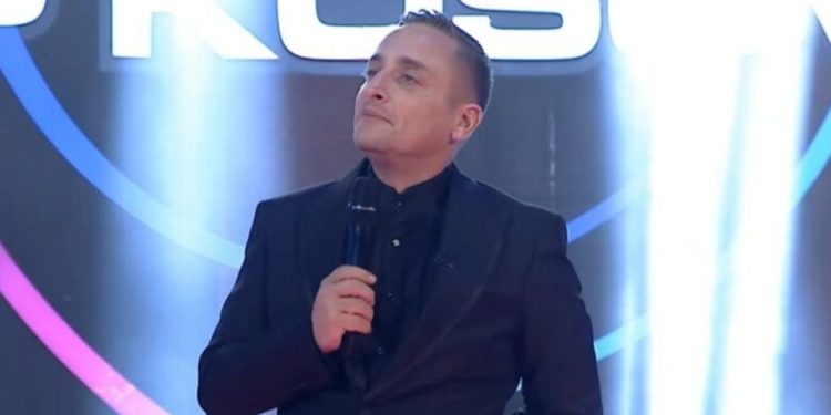 “Ndigom”, “Ngom”- Banori nga Shqipëria përqesh të folurën kosovare, përplaset me një banor tjetër