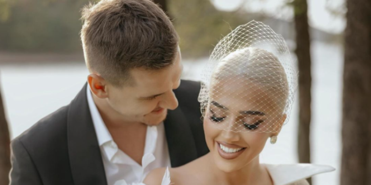 Dalin pamjet nga martesa e Ilirianës dhe Adrit