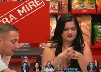 Rezi ia thotë në sy Gresës: Të vjen era e keqe dhe liron gazra