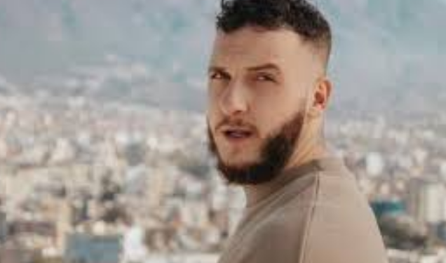 Mozzik publikon foto me ‘hillt’: Respekt për punëtorët që punojnë për 10 euro në ditë