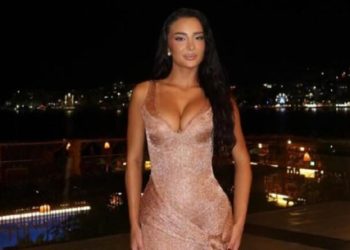 Alba Vukaj mahnit me fustanin e saj të kuq në foton më të fundit!