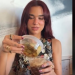 Dua Lipa bën virale një pije të njohur, i përzien trangujt turshi me speca djegëse