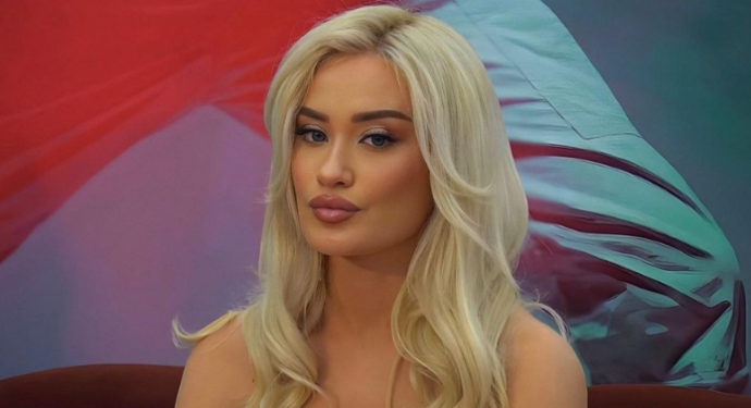 Dea Michelle me paraqitje “verore”, i lë pak hapësirë imagjinatës