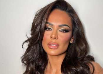 Juli i përgjigjet (ish)-partneres së të dashurit të saj