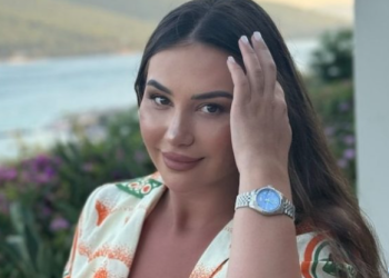 Me flokët kaçurrela dhe buzët e kuqe, Kiara Titon nuk e kemi parë kurrë kaq yll