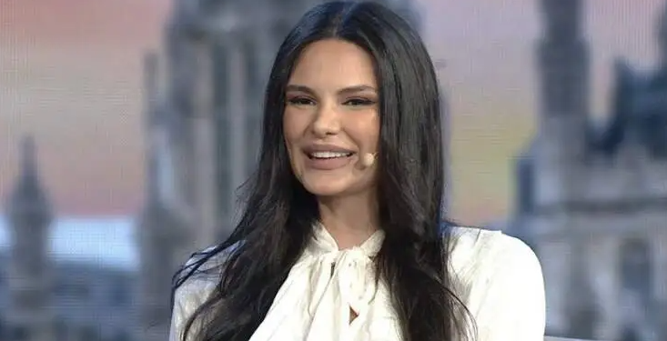 ‘Dua që fëmijët e mi të mësojnë shqip’/ Almeda Abazi ka një kërkesë për ndjekësit