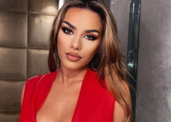 Tayna i blen nënës një veturë “Range Rover”, merr vëmendje shtëpia e saj luksoze