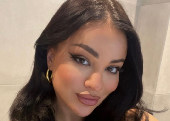 Zhgënjyese! Sara ofendohet publikisht nga ndjekësja të cilën e kishte ndihmuar ekonomikisht!