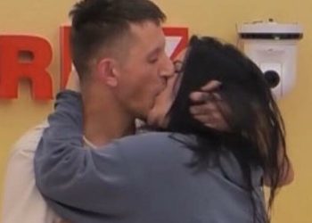 Puthja e parë në Big Brother VIP Kosova 3, është nga Gresa dhe Vullneti